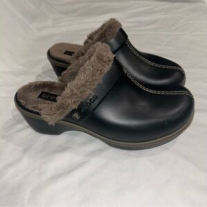 Crocs Black Clogs with Faux Fur Lining - Cobbler Eva Sz 9